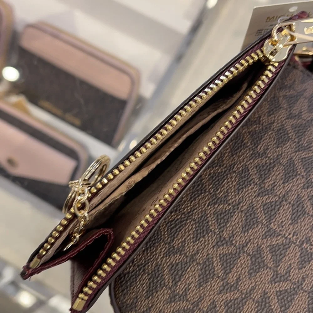 Michael Kors Jet Set Travel Small Leather Top Zip Coin Pouch With ID
